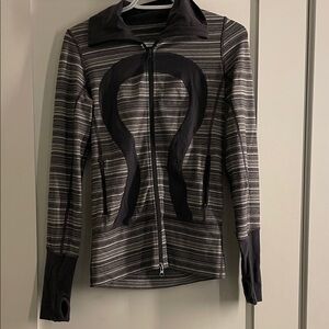 Lululemon zip